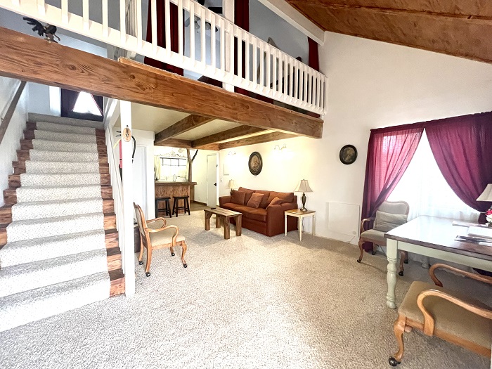 700 sunrise living room