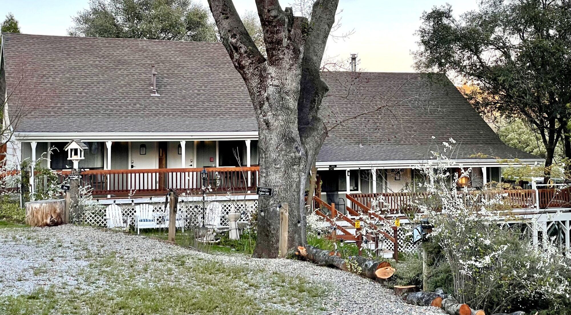 Sierra Mountain Lodge