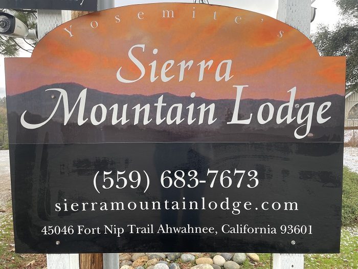 Sierra Mountain Lodge Sign